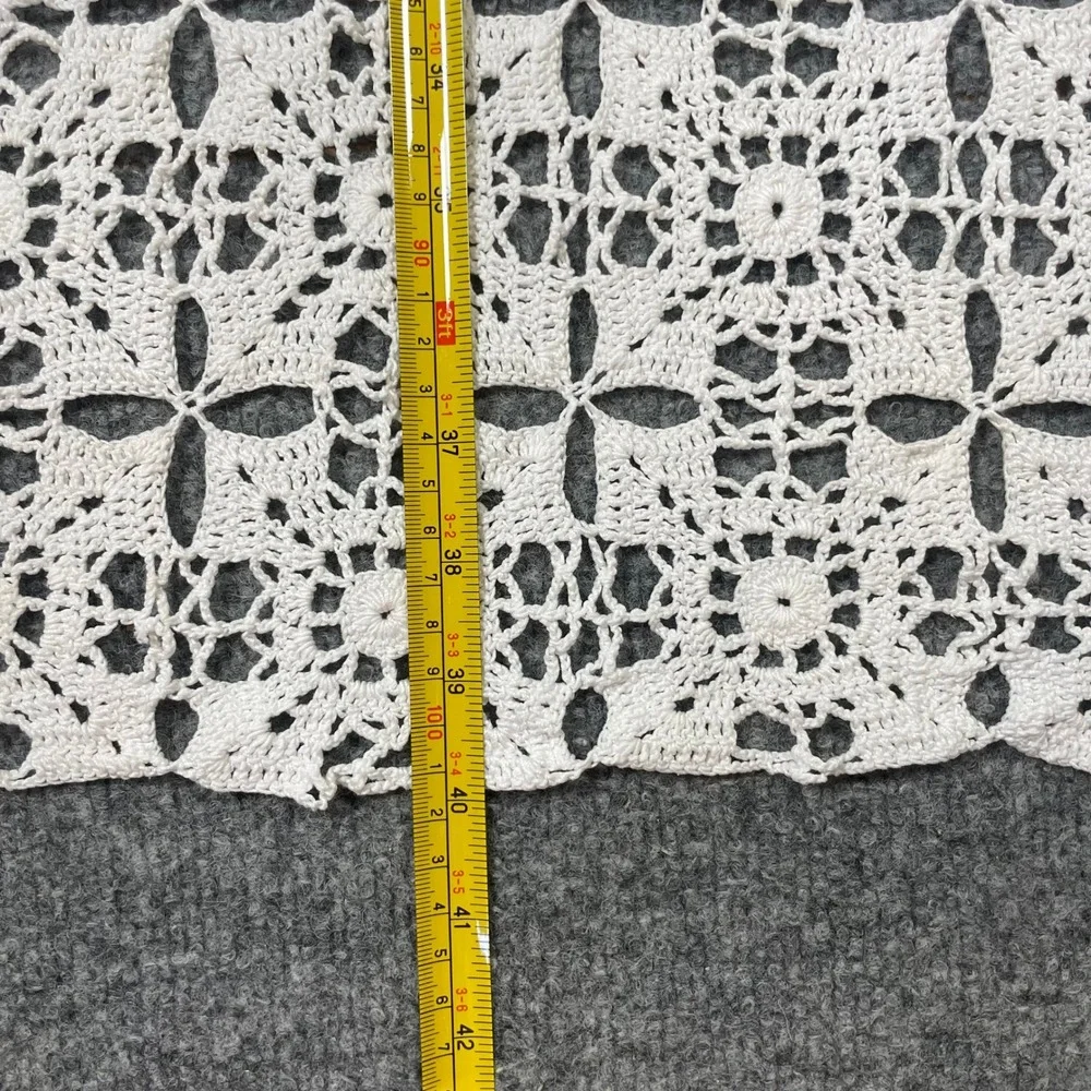Handmade Vintage Table Runner 40x17 White Crochet Floral Lace Medallion Doily